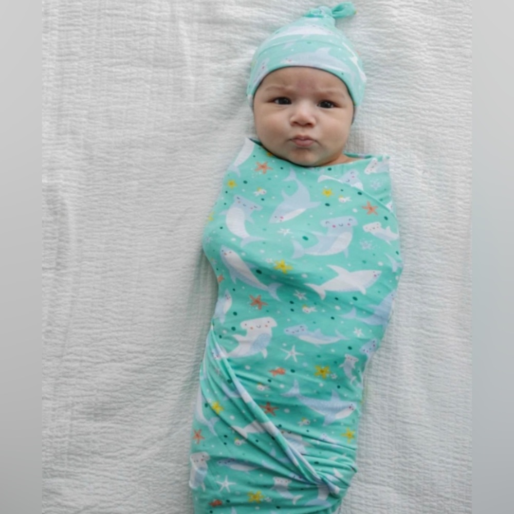 🦈NIB LS Shark Soirée Swaddle🦈